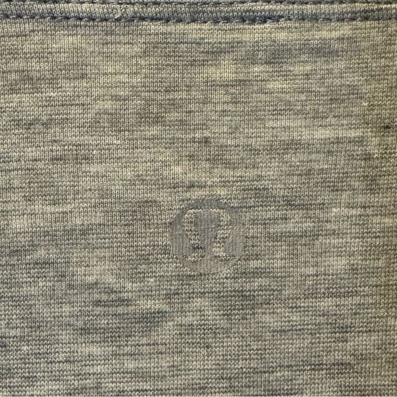 LULULEMON Reversible Long Sleeve Knit Top Gray Women’s Size 2 - Picture 6 of 6